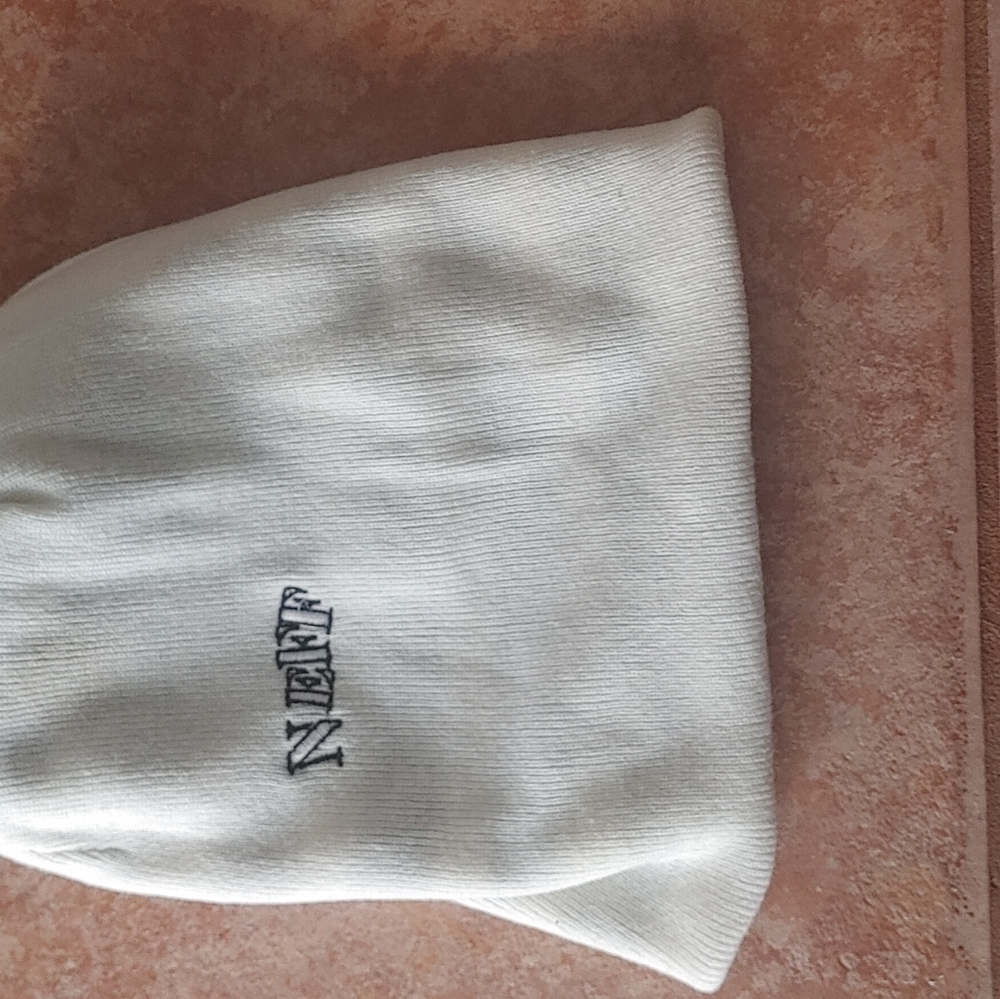 Reversible Neff hat - Picture 2 of 3